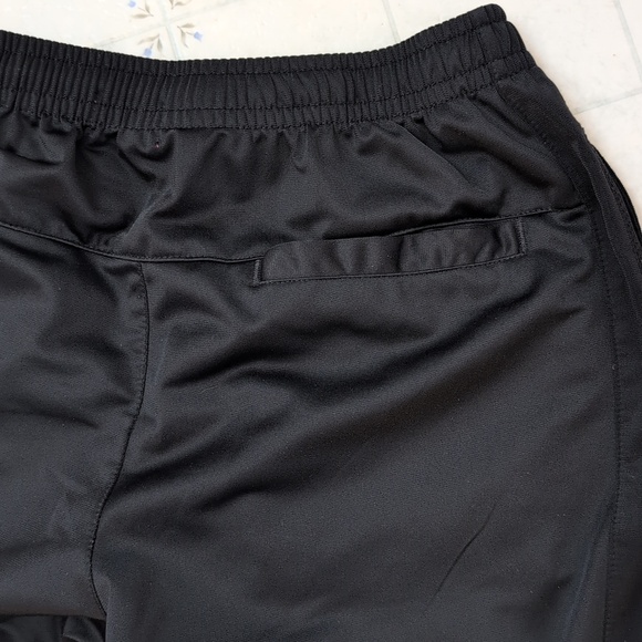 Tupperware®️ Track Suit - Picture 6 of 7